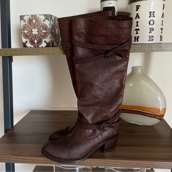 SOLD Women's Frye Jane Strappy Leather Riding Boots, Size 7 B - Picture 2 of 16